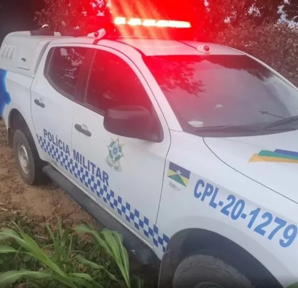 Homem agride mãe e padrasto e foge após confusão em residência de Guajará-Mirim