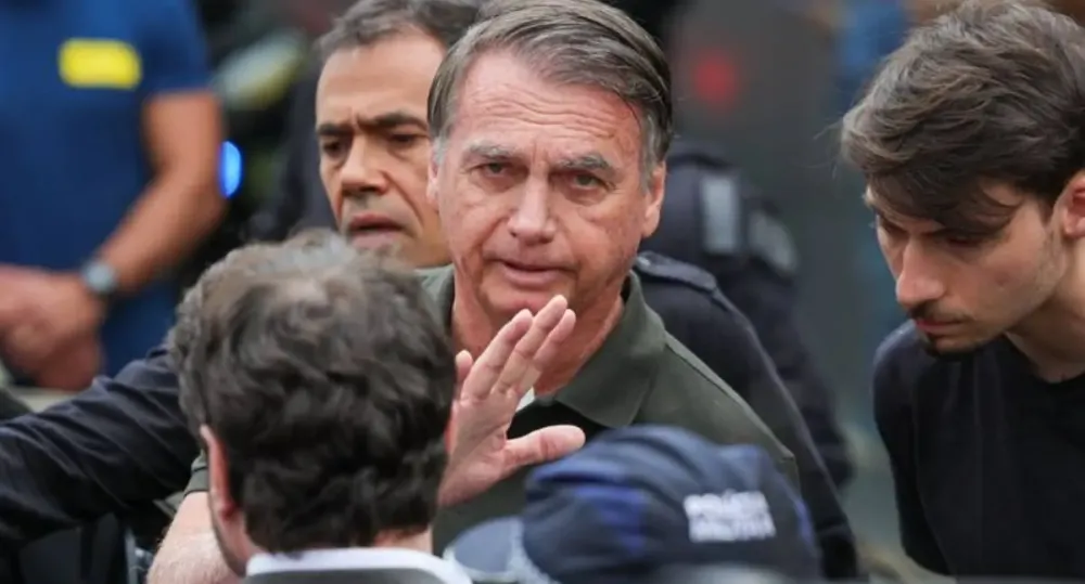 Moraes autoriza prisão domiciliar para Jair Bolsonaro por 90 dias