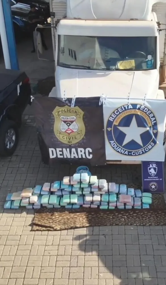 Operação integrada intercepta carga de skunk escondida em caminhão em Porto Velho