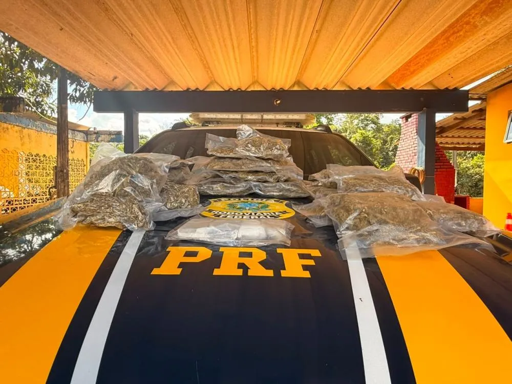PRF apreende mais de 8 kg de drogas escondidos em carro na BR-364, em Porto Velho