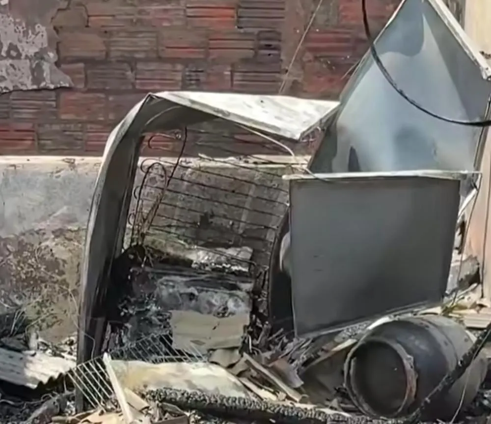 Máquina de lavar pega fogo e destrói apartamento em Cacoal, Rondônia