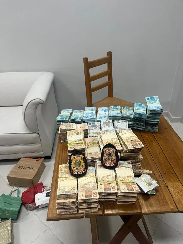 PF apreende mais de R$ 1 milhão em espécie durante operação que investiga contratos públicos