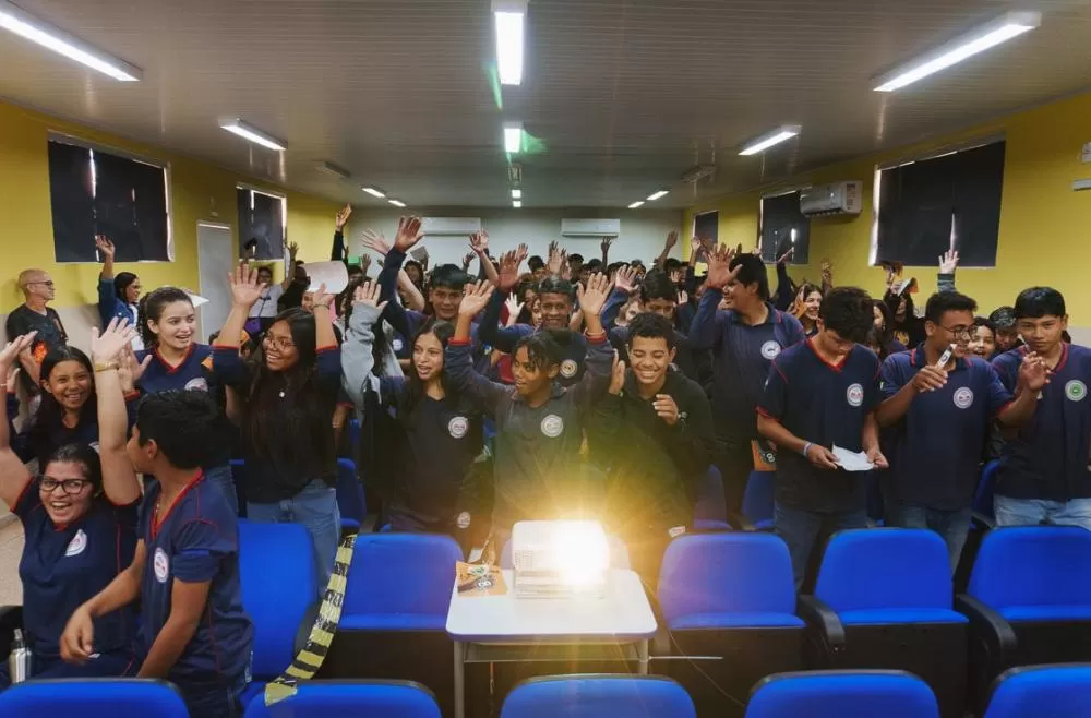FICAR: Cinema de animação transforma a Escola em Nova Mamoré (RO)